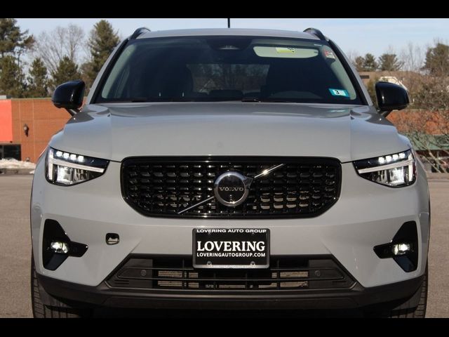 2024 Volvo XC40 Plus Dark Theme