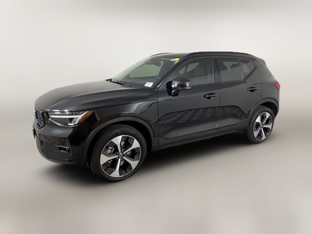 2024 Volvo XC40 Plus Dark Theme