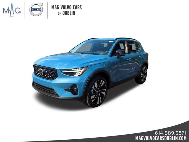 2024 Volvo XC40 Plus Dark Theme