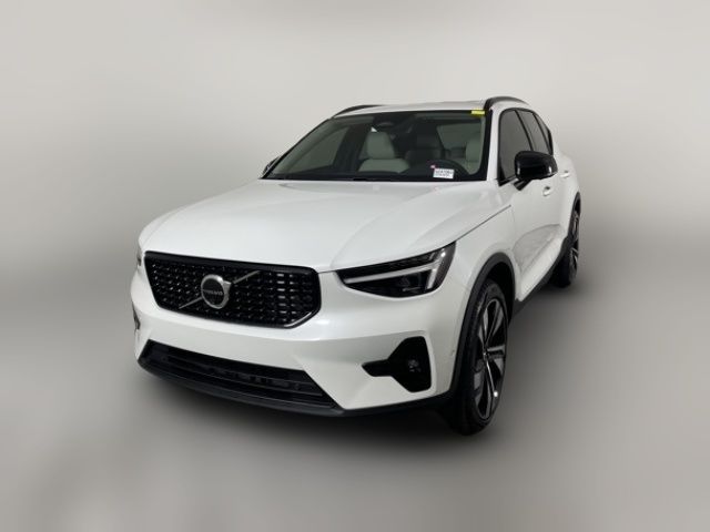 2024 Volvo XC40 Plus Dark Theme