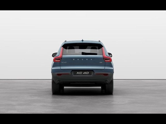 2024 Volvo XC40 Plus Dark Theme