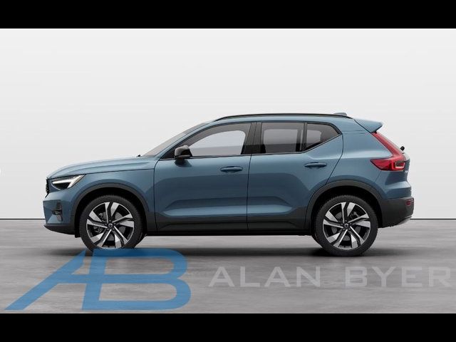 2024 Volvo XC40 Plus Dark Theme