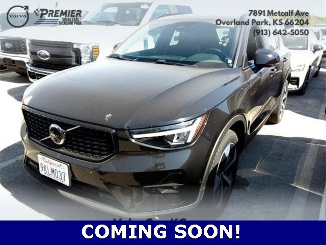 2024 Volvo XC40 Plus Dark Theme