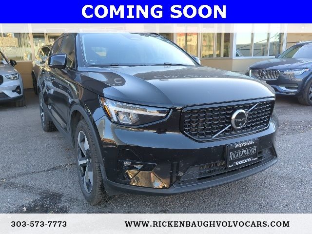 2024 Volvo XC40 Plus Dark Theme