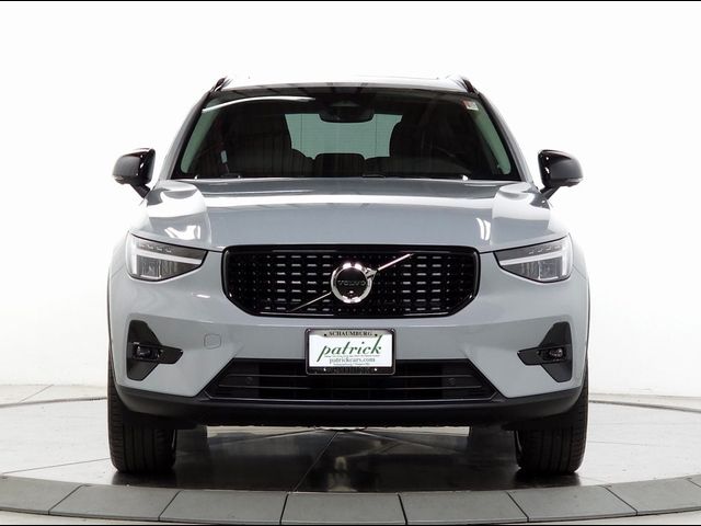 2024 Volvo XC40 Plus Dark Theme