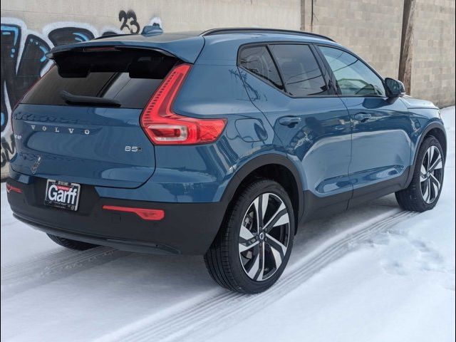 2024 Volvo XC40 Plus Dark Theme