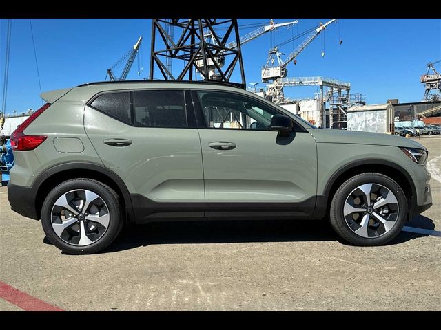 2024 Volvo XC40 Plus Dark Theme