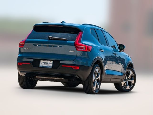 2024 Volvo XC40 Plus Dark Theme