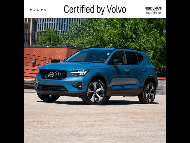 2024 Volvo XC40 Plus Dark Theme