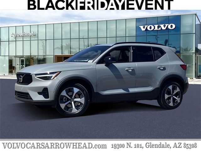 2024 Volvo XC40 Plus Dark Theme