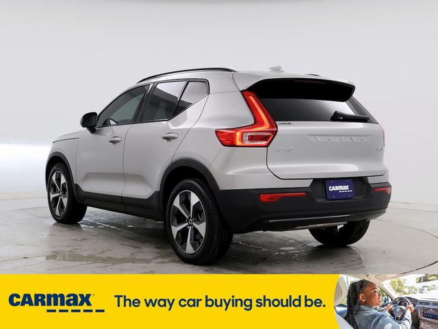 2024 Volvo XC40 Plus Dark Theme