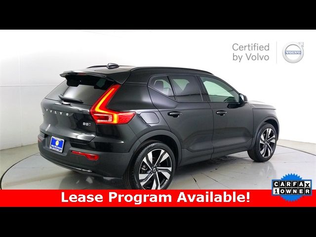 2024 Volvo XC40 Plus Dark Theme