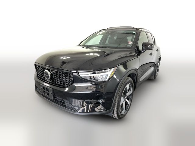 2024 Volvo XC40 Plus Dark Theme