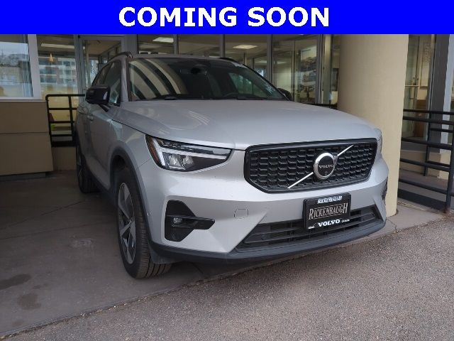 2024 Volvo XC40 Plus Dark Theme