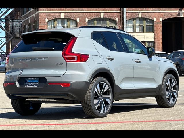 2024 Volvo XC40 Plus Dark Theme