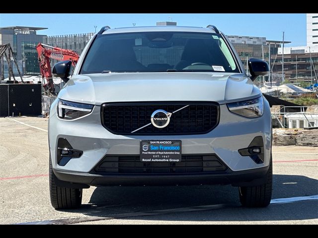 2024 Volvo XC40 Plus Dark Theme