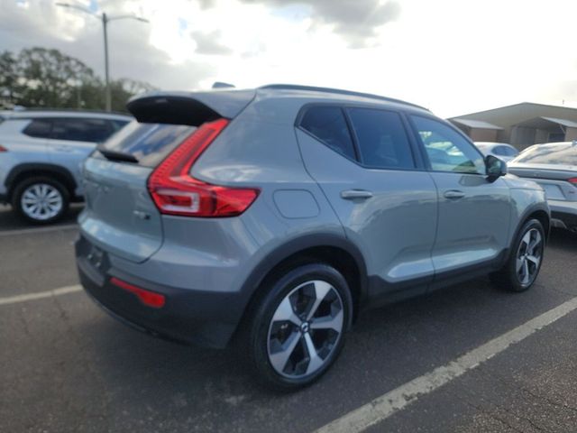 2024 Volvo XC40 Plus Dark Theme