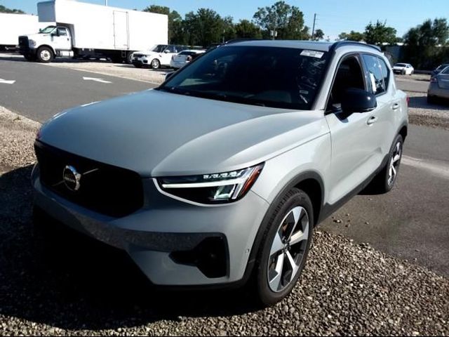 2024 Volvo XC40 Plus Dark Theme