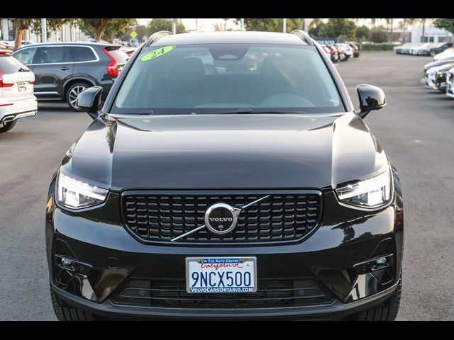 2024 Volvo XC40 Plus Dark Theme