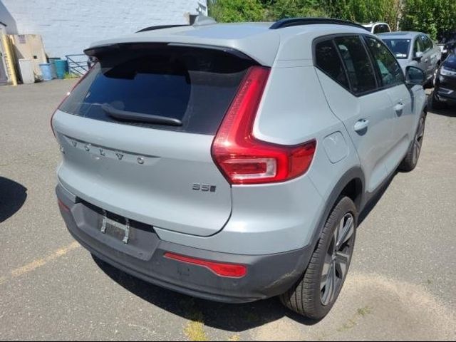 2024 Volvo XC40 Plus Dark Theme