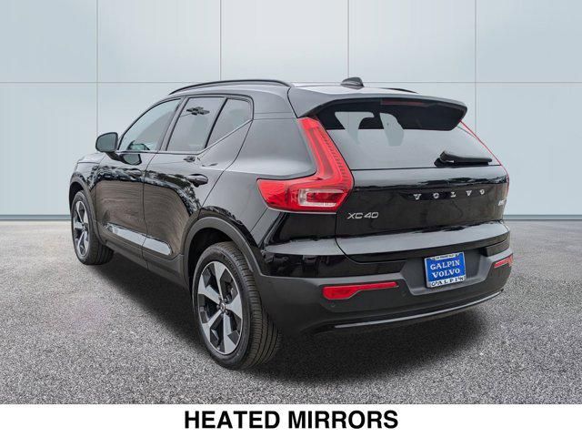 2024 Volvo XC40 Plus Dark Theme