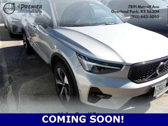 2024 Volvo XC40 Plus Dark Theme