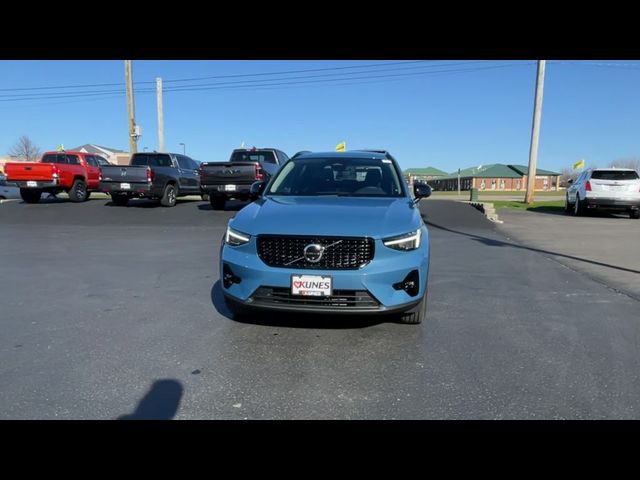 2024 Volvo XC40 Plus Dark Theme