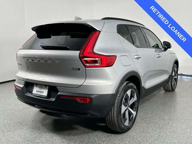 2024 Volvo XC40 Plus Dark Theme