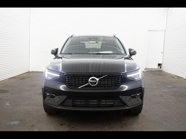 2024 Volvo XC40 Plus Dark Theme