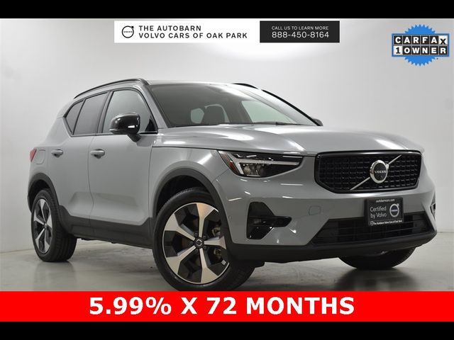 2024 Volvo XC40 Plus Dark Theme