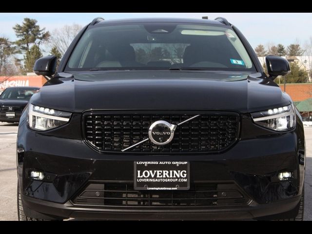 2024 Volvo XC40 Plus Dark Theme