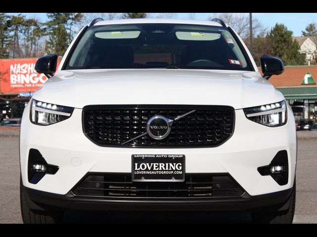 2024 Volvo XC40 Plus Dark Theme