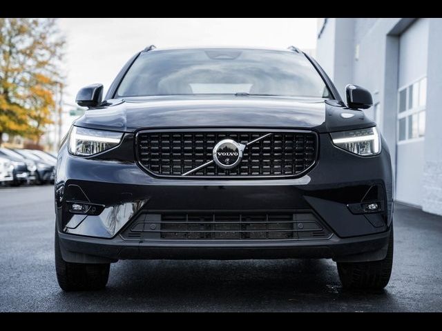 2024 Volvo XC40 Plus Dark Theme