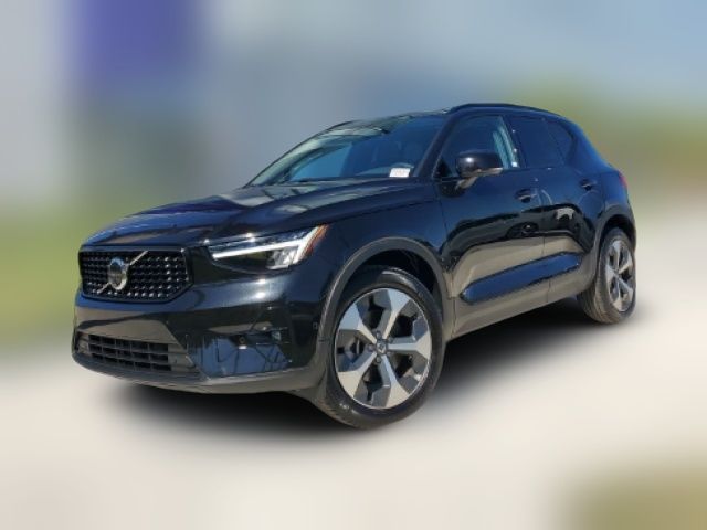 2024 Volvo XC40 Plus Dark Theme