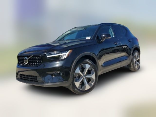 2024 Volvo XC40 Plus Dark Theme