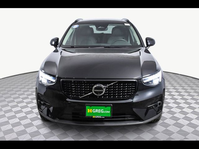 2024 Volvo XC40 Plus Dark Theme