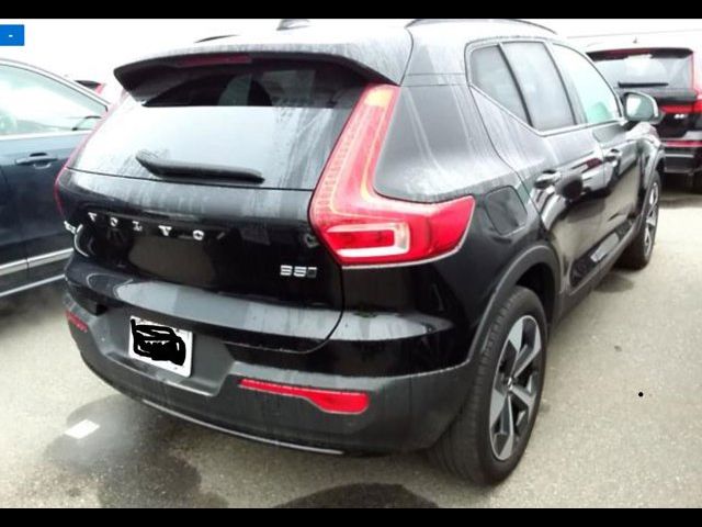 2024 Volvo XC40 Plus Dark Theme