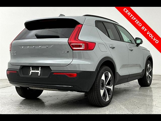 2024 Volvo XC40 Plus Dark Theme