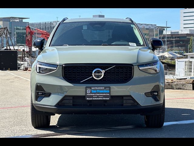 2024 Volvo XC40 Plus Dark Theme