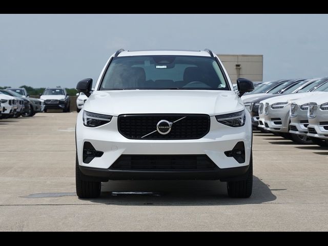 2024 Volvo XC40 Plus Dark Theme