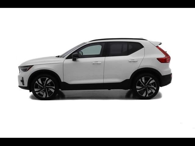 2024 Volvo XC40 Plus Dark Theme