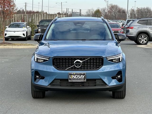 2024 Volvo XC40 Plus Dark Theme