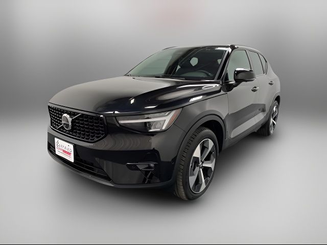 2024 Volvo XC40 Plus Dark Theme