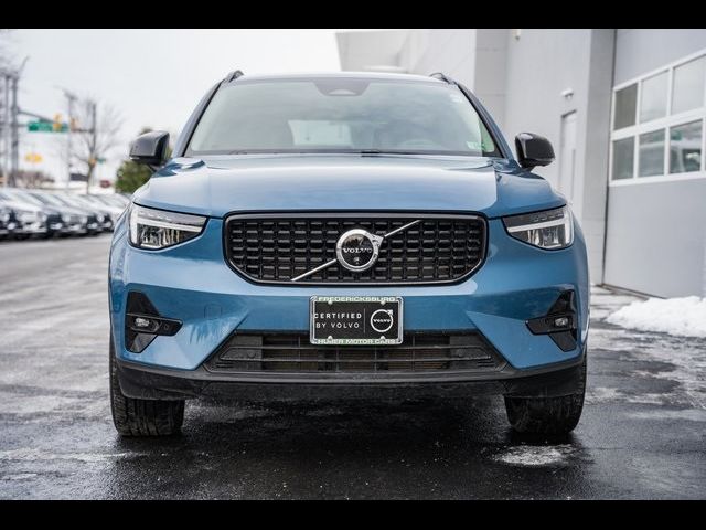 2024 Volvo XC40 Plus Dark Theme