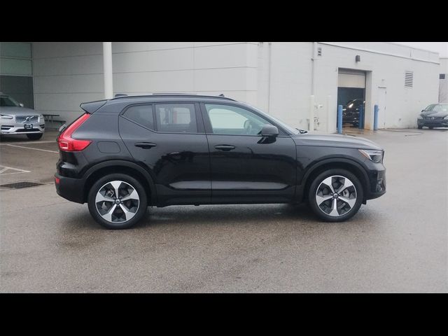 2024 Volvo XC40 Plus Dark Theme