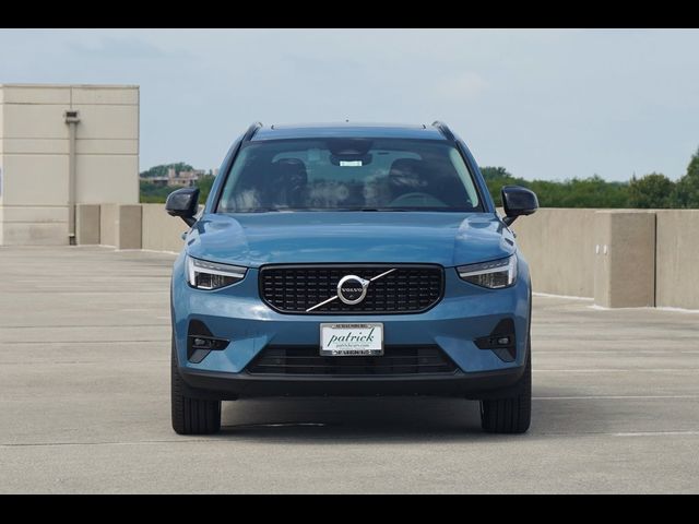 2024 Volvo XC40 Plus Dark Theme