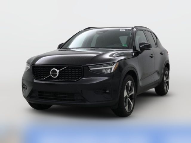 2024 Volvo XC40 Plus Dark Theme