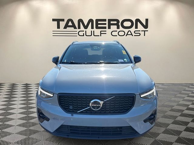 2024 Volvo XC40 Plus Dark Theme