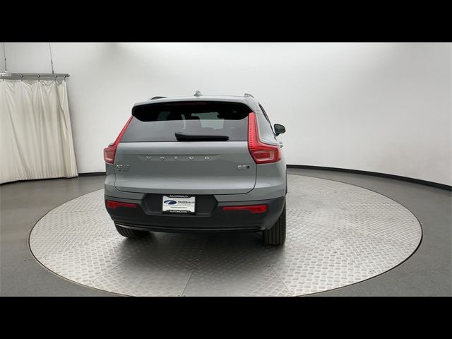 2024 Volvo XC40 Plus Dark Theme