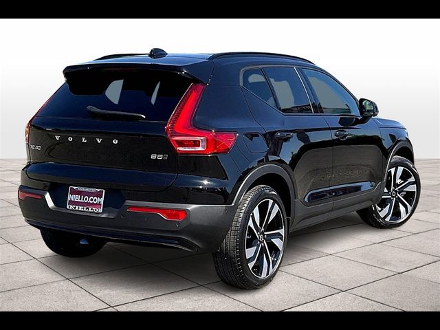 2024 Volvo XC40 Plus Dark Theme